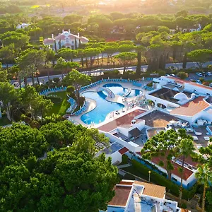 Four Seasons Country Club **** كينتا دو لاغو